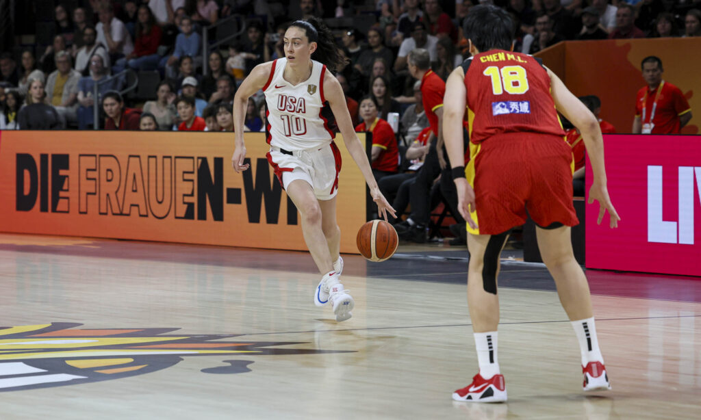 Brenna Stewart (USA)